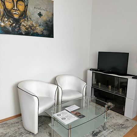 Cozy Apartment Near Hockey & Football Arena Bratislava Eksteriør billede