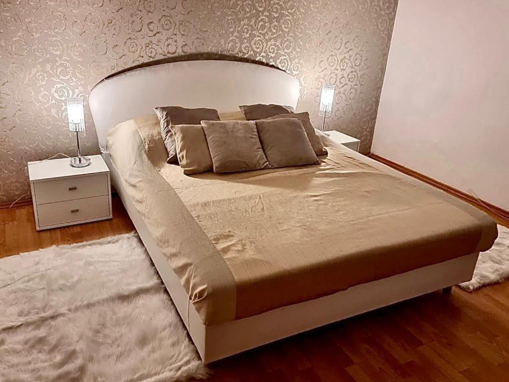 Cozy Apartment Near Hockey & Football Arena Bratislava Eksteriør billede